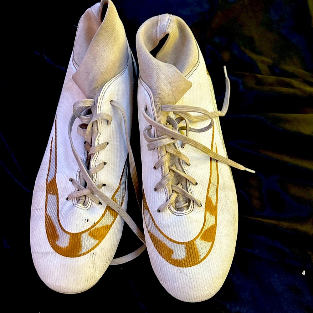 size 12 white soccer cleats